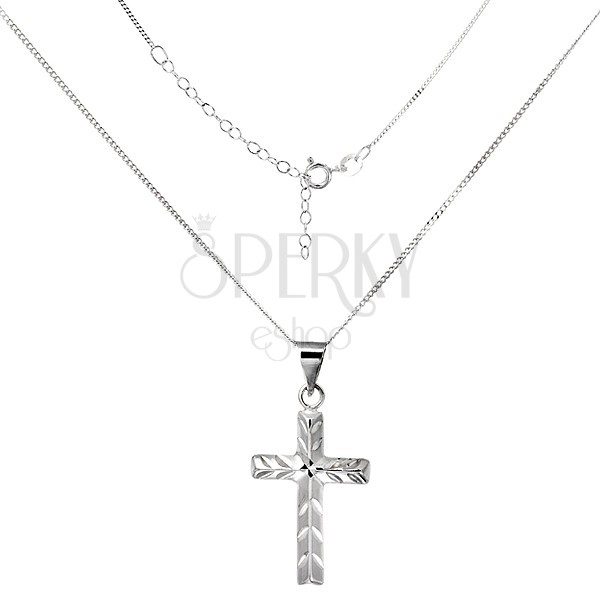 Ogrlica iz srebra 925 - križ s poševnimi zarezami