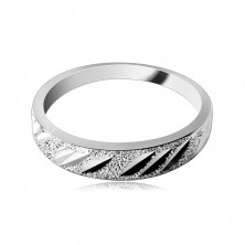 Prstan iz srebra čistine 925 – peščenast z bleščečimi zarezami
