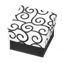Darilna škatlica za prstan - črna in bela kocka z okraski
