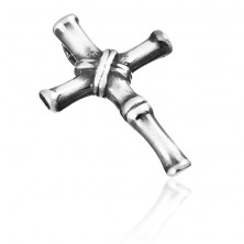 Obesek iz srebra čistine 925 - segmentiran klasični križ s patino