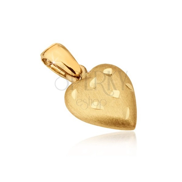 Zlat obesek - prostorno srce s satenasto površino, vdolbine