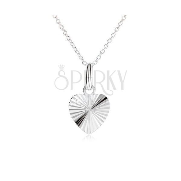 Verižica in simetrično srce z radialnimi vdolbinami - ogrlica iz srebra čistine 925
