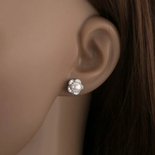 Vtični uhani iz srebra 925, cvetlica s prozornimi cirkoni in belo perlico
