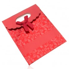 Sijoča papirnata darilna škatlica, temno rdeča, pentlja, izrezan del