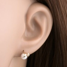 Vtični uhani iz rumenega 14K zlata - sijoča pentlja, okrogla bela perla