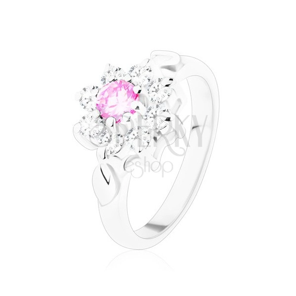 Prstan srebrne barve, rožnato-prozoren cirkonski cvet, drobni listi