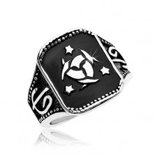 Jekleni prstan, črn kvadrat s keltskim vozlom in tremi zvezdami