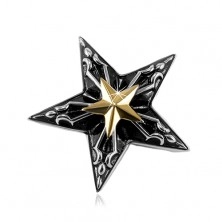 Jeklen obesek, velika črna zvezda z zlato zvezdico na sredini