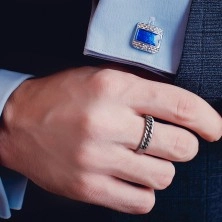 Jeklen poročni prstan srebrne barve z verižico, 4 mm
