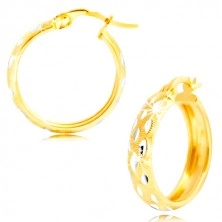 Okrogli uhani so izdelani iz 14-k zlata – zrna iz belega zlata, drobni čepki