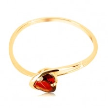 Prstan iz rumenega 9K zlata - rdeče granatno srce, nesimetrična kraka