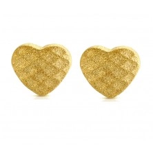 Jekleni uhani zlate barve – peskano simetrično srce, mreža, čepki