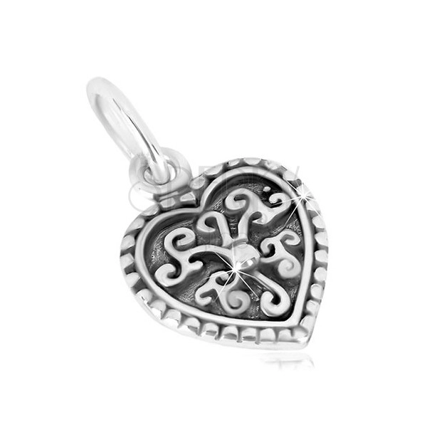 Obesek iz srebra 925 – simetrično srce, okrasen cvet s kroglico, patina