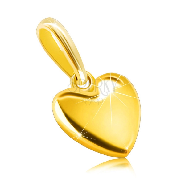 Obesek iz 585 rumenega zlata - gladko srce, zrcalno sijoča površina, ovalna zaponka
