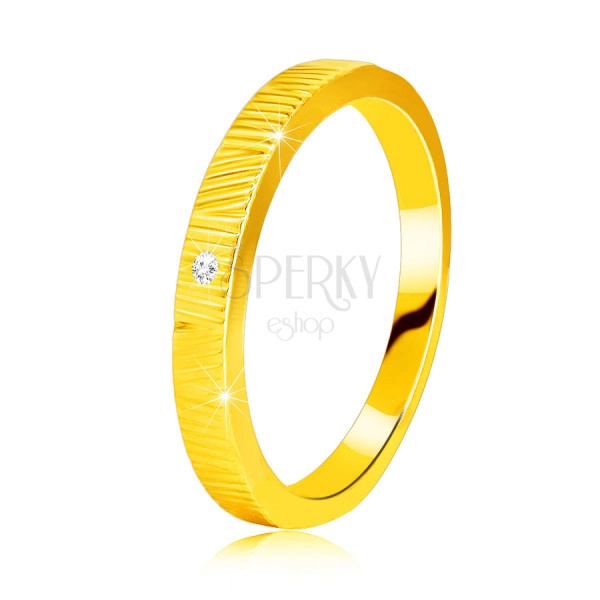 Diamantni prstan iz 14K rumenega zlata - drobni zarezi, prozoren briljant, 1,3 mm