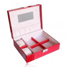 Pravokotna škatla za nakit v rdeči barvi - imitacija krokodilje kože, zaponka, ključ