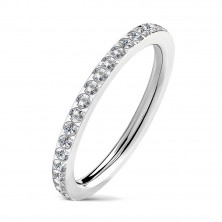 Ozek jeklen poročni prstan z vdelanimi prozornimi cirkoni, srebrne barve