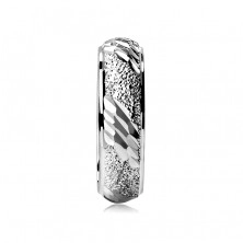 Prstan iz srebra čistine 925 - peščena struktura s poševnimi zarezami