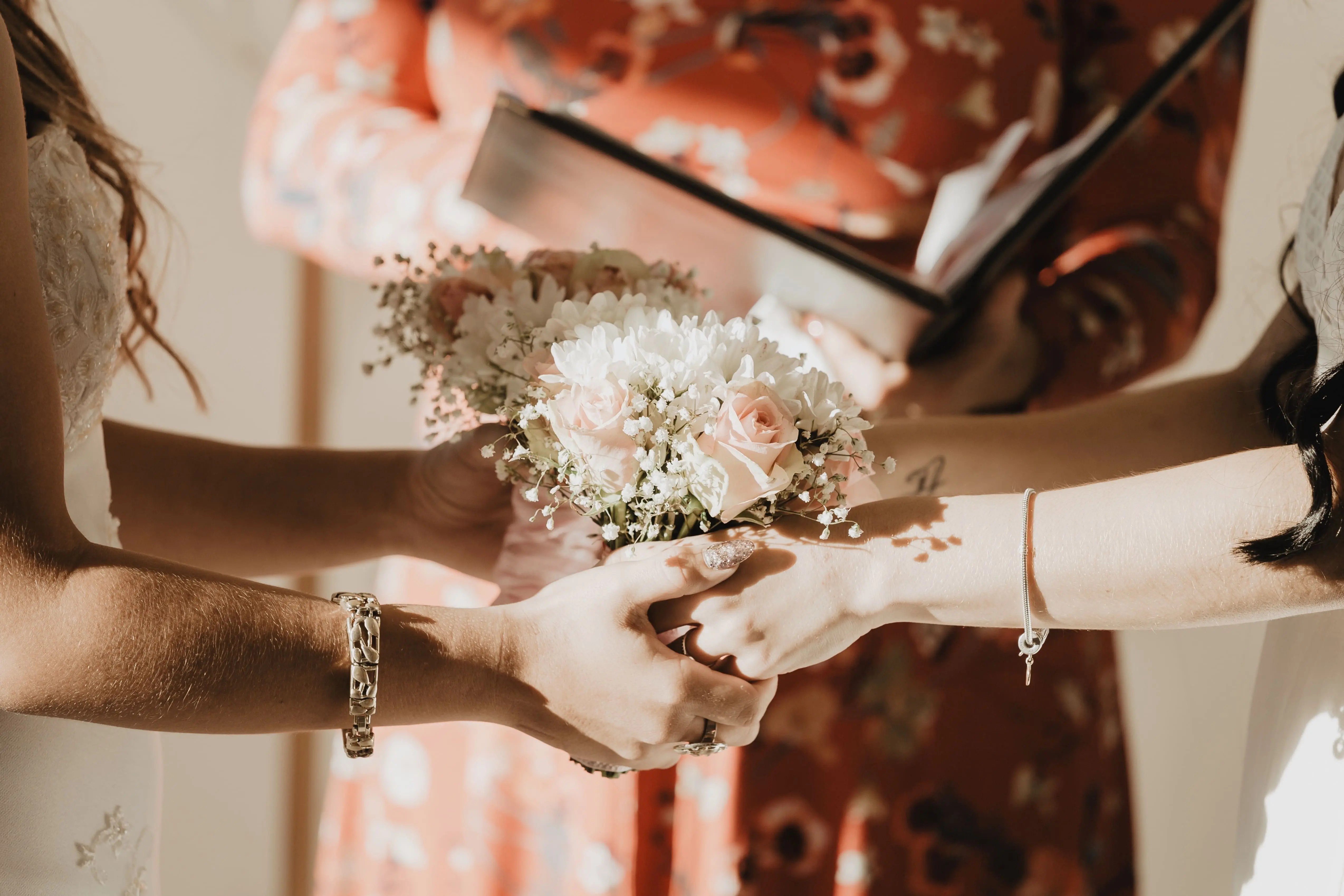 Poročni nakit – ne konča se pri poročnih prstanih